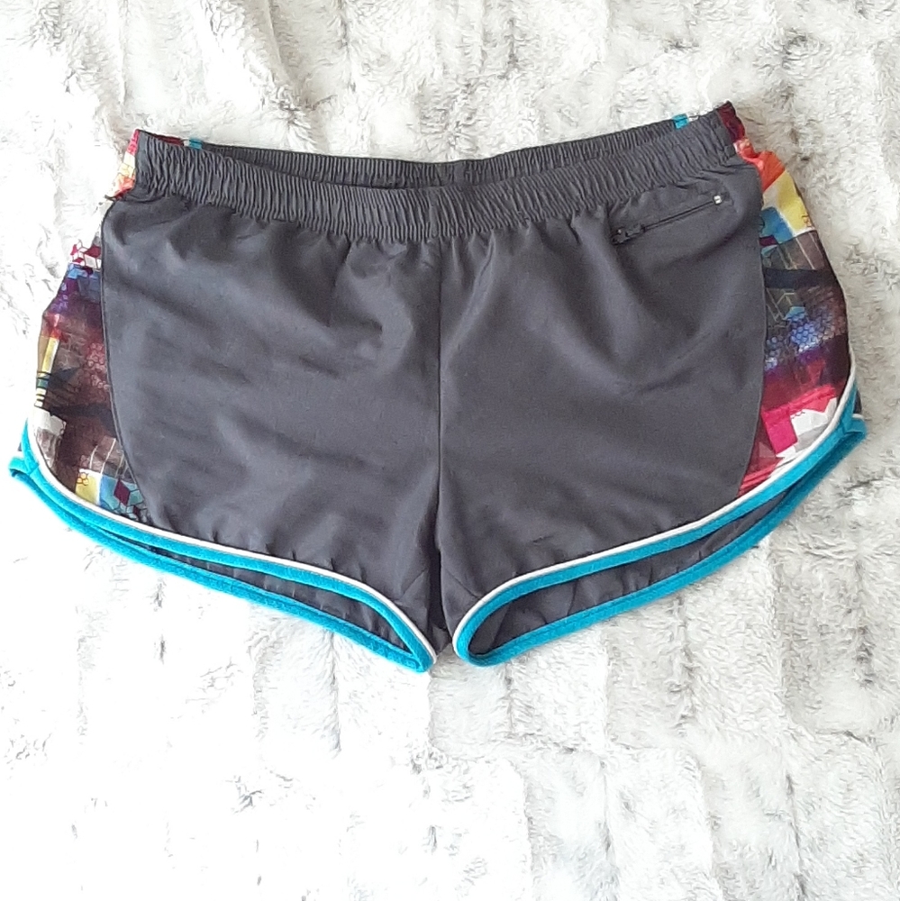 Soffe great patterned lined athletic shorts.  Size M.